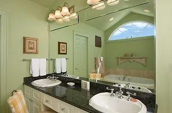 Grandview On Grace Bay Hotel